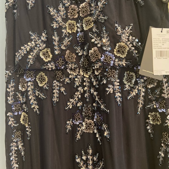 Adrianna Papell - Picture 4 of 5